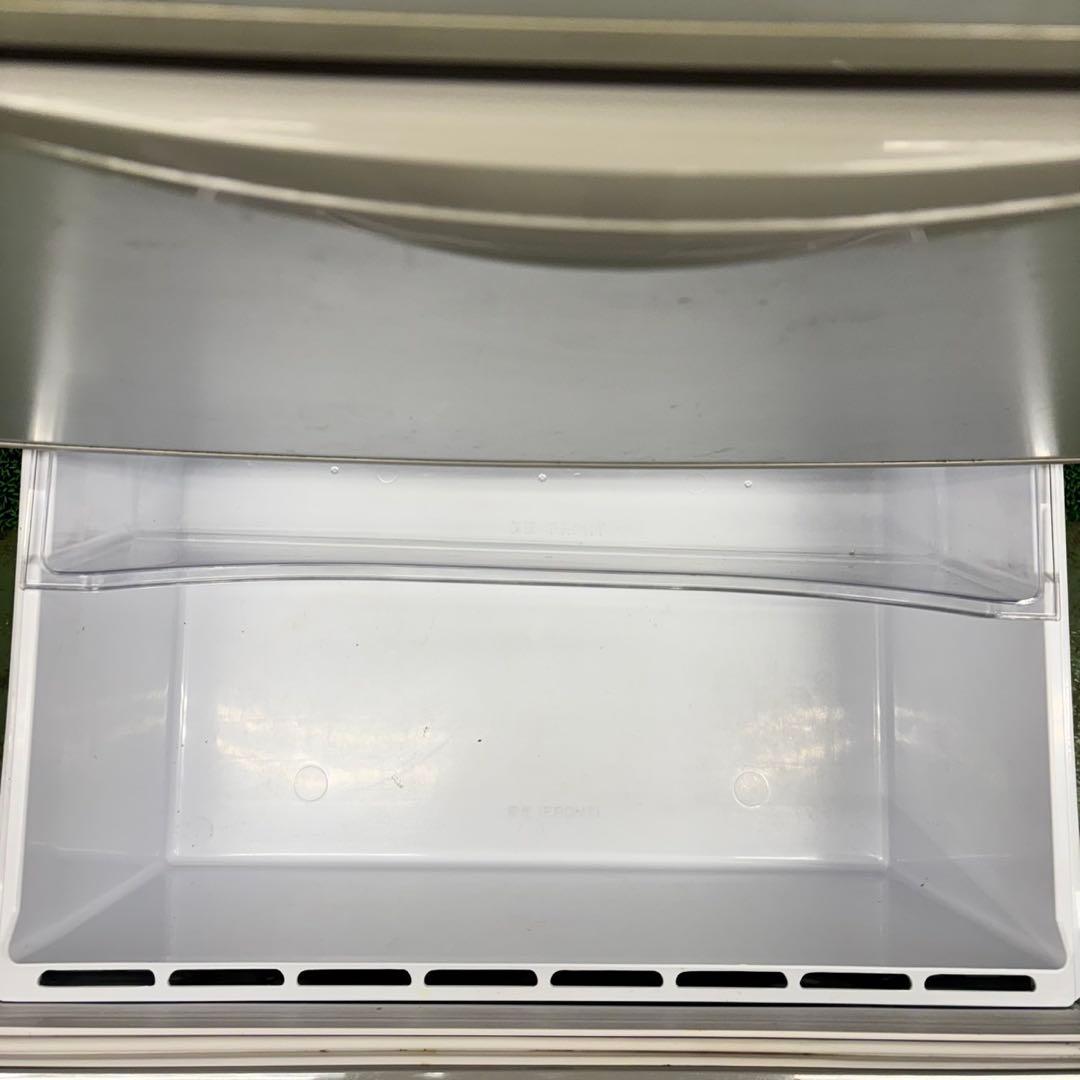 632 大型冷蔵庫　家庭向け　200L強　一人暮らし〜4人まで　保証込み