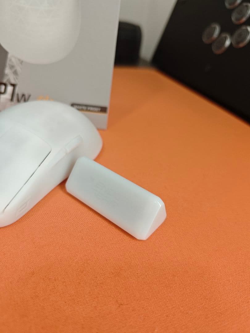 マウス・トラックボール op1w 4k white frost