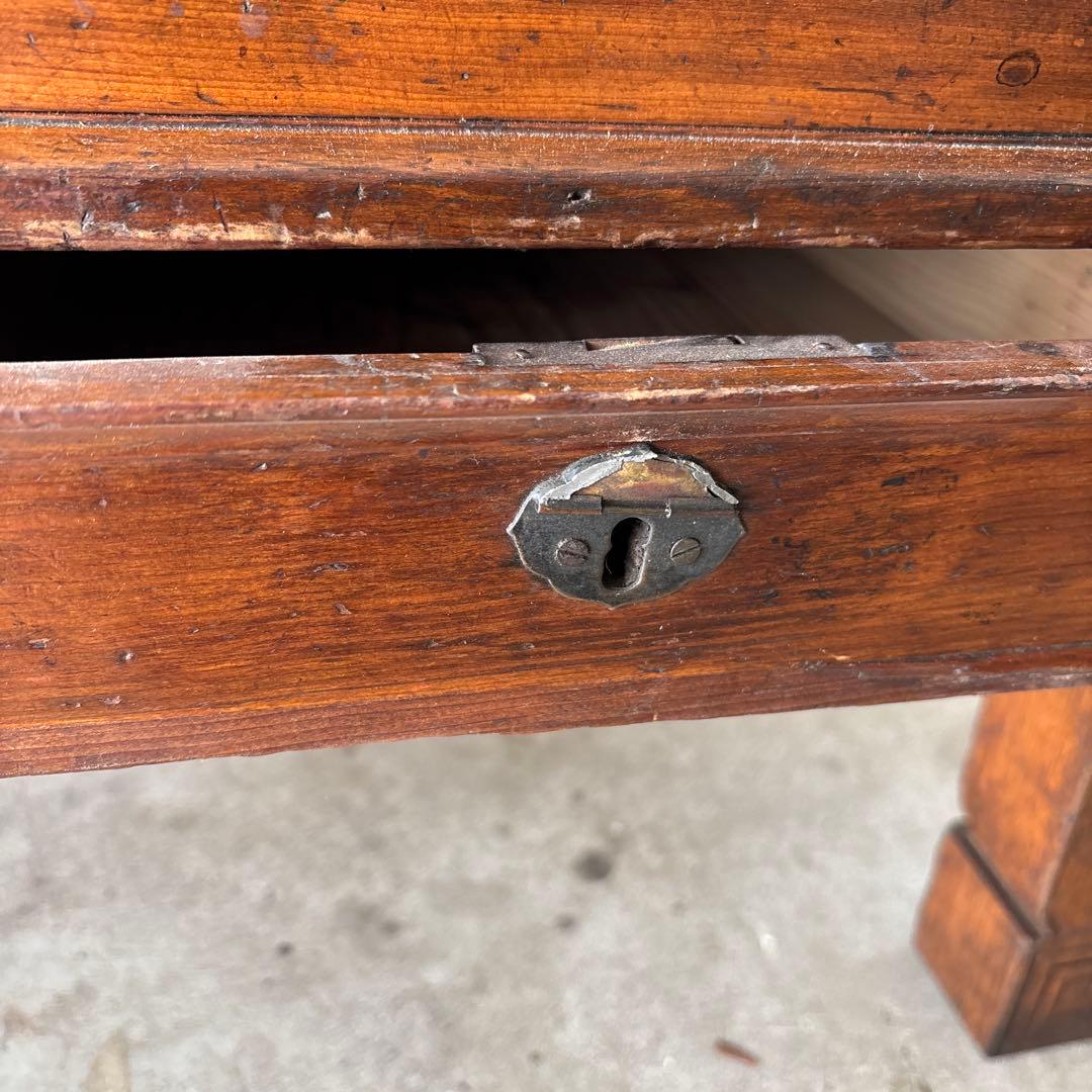 帳場机　古い引き出しと収納付きのテーブル　展示台　ライティングビューロー