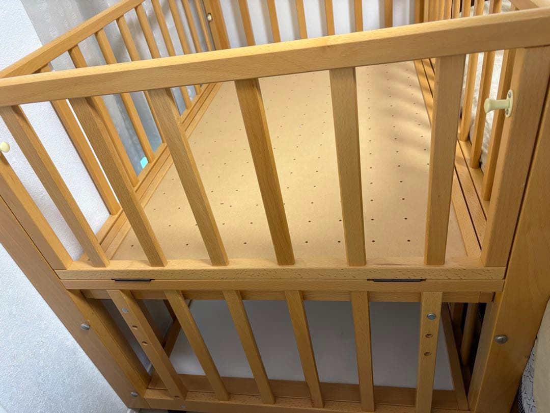 ヤマサキ　スリーオープン　木製 ベビーベッド