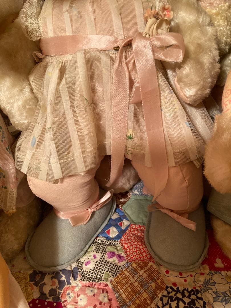 ラシュトンうさぎちゃんのラバーフェイスドール。 ピンクのドレス