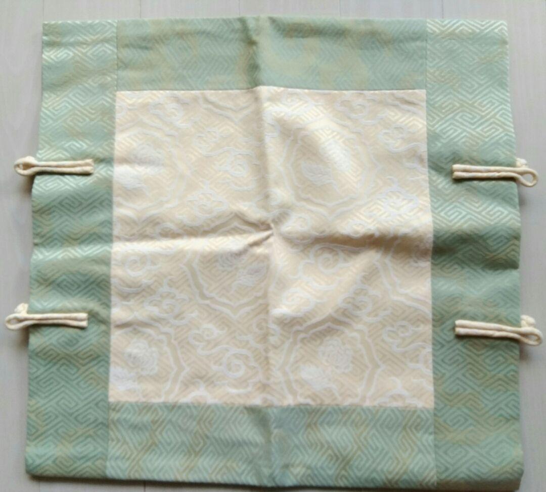 新品 ◆絹のクッションカバー ◆ シノワズリ ◆ Made in vietnam