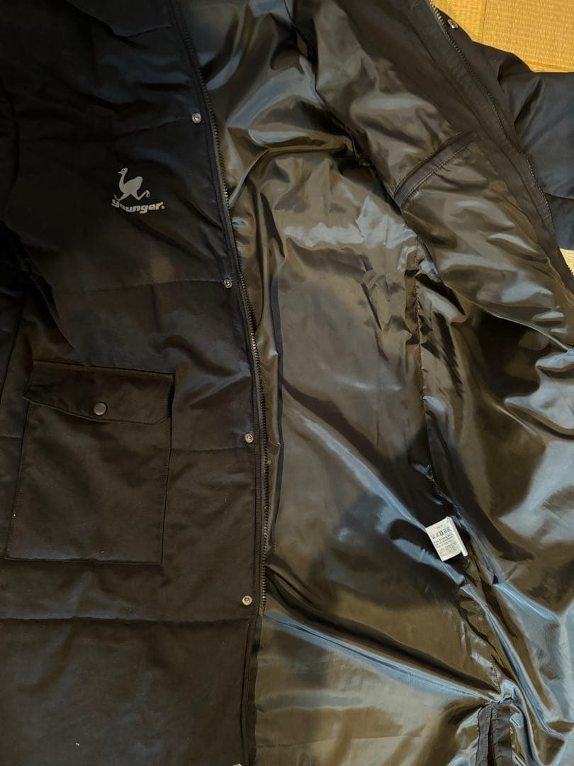 younger ヤンガー ロングコート　ベンチコート　黒