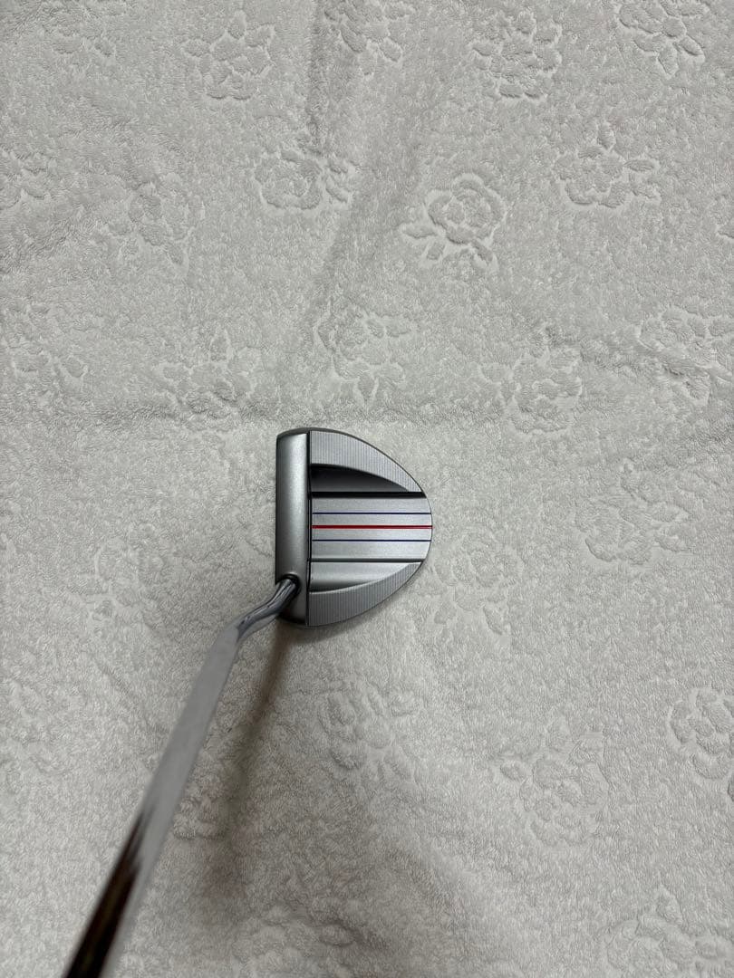 ホワイトホットOG Vラインパター