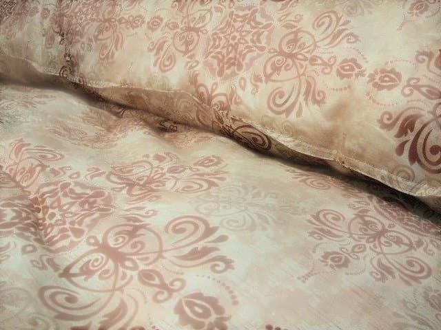 新品＊四つ星エクセル＊フランス９０％増量１，３キロ＊二層キルト高級羽毛布団ＳＰ