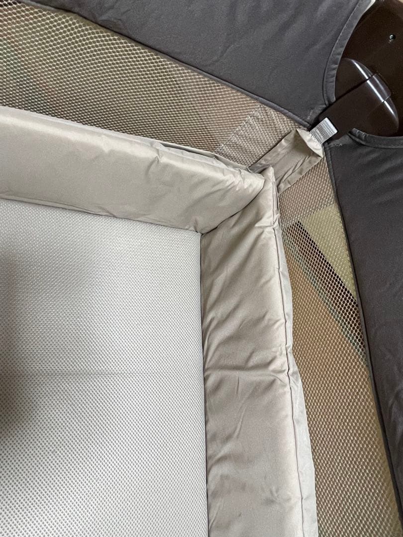 (非喫煙者 ペット無し)Apricaココネルエアー ベビーベッド サークルココア