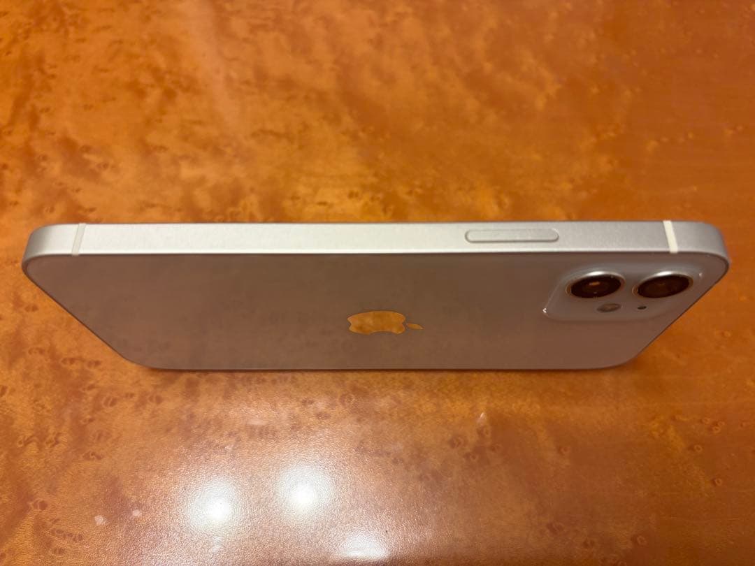 iPhone12 64G ホワイト　純正バッテリー93% SIMフリー