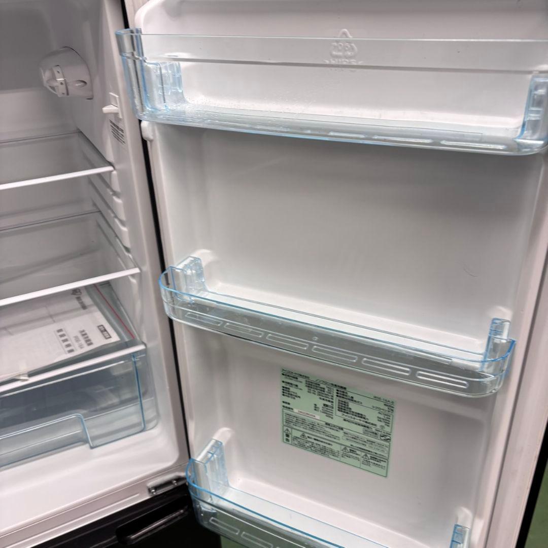 682 大きめサイズ冷蔵庫　100L強　小型　一人暮らし　右開き　2ドア　スリム