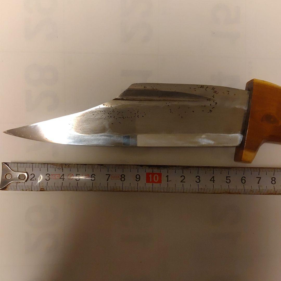 木製ハンドルの骨切り包丁