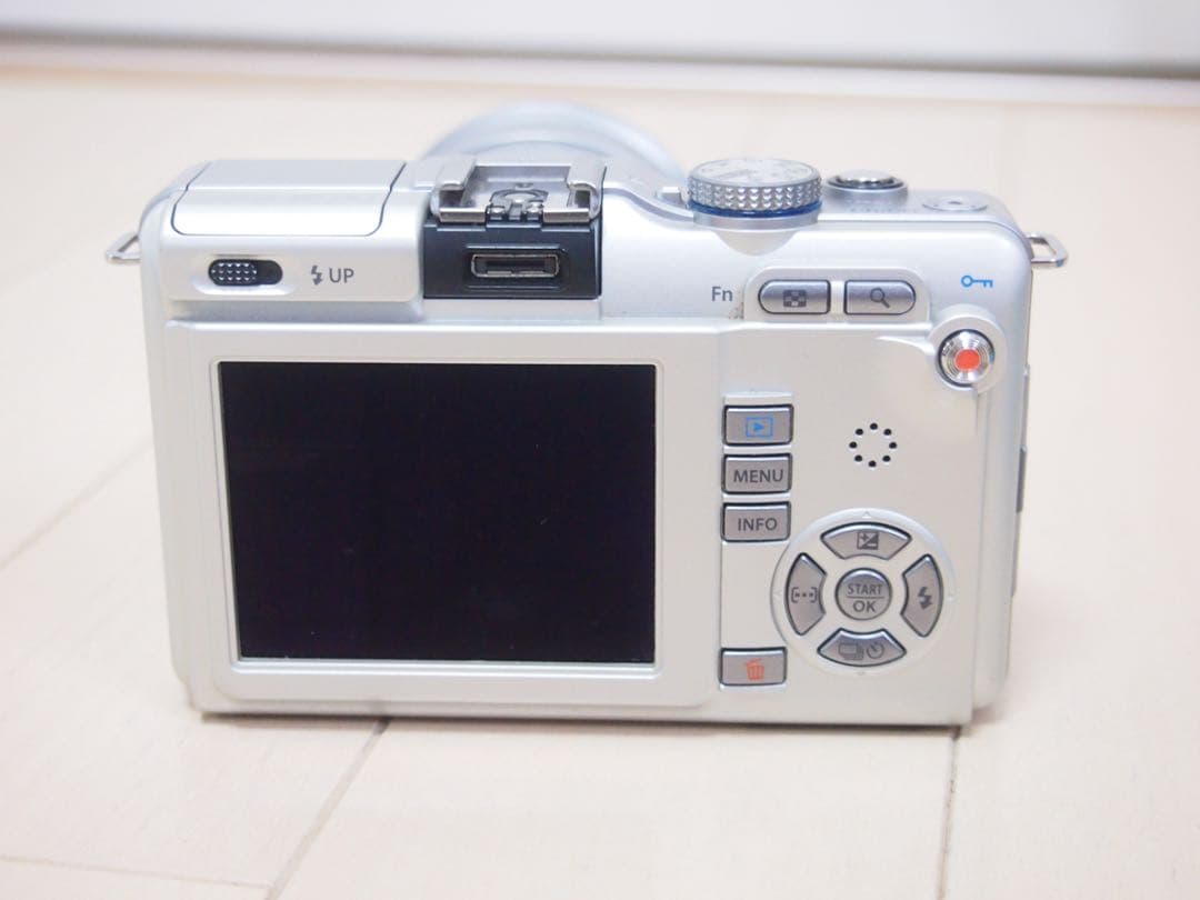 OLYMPUS PEN lite E-PL1 ミラーレス一眼デジタルカメラ