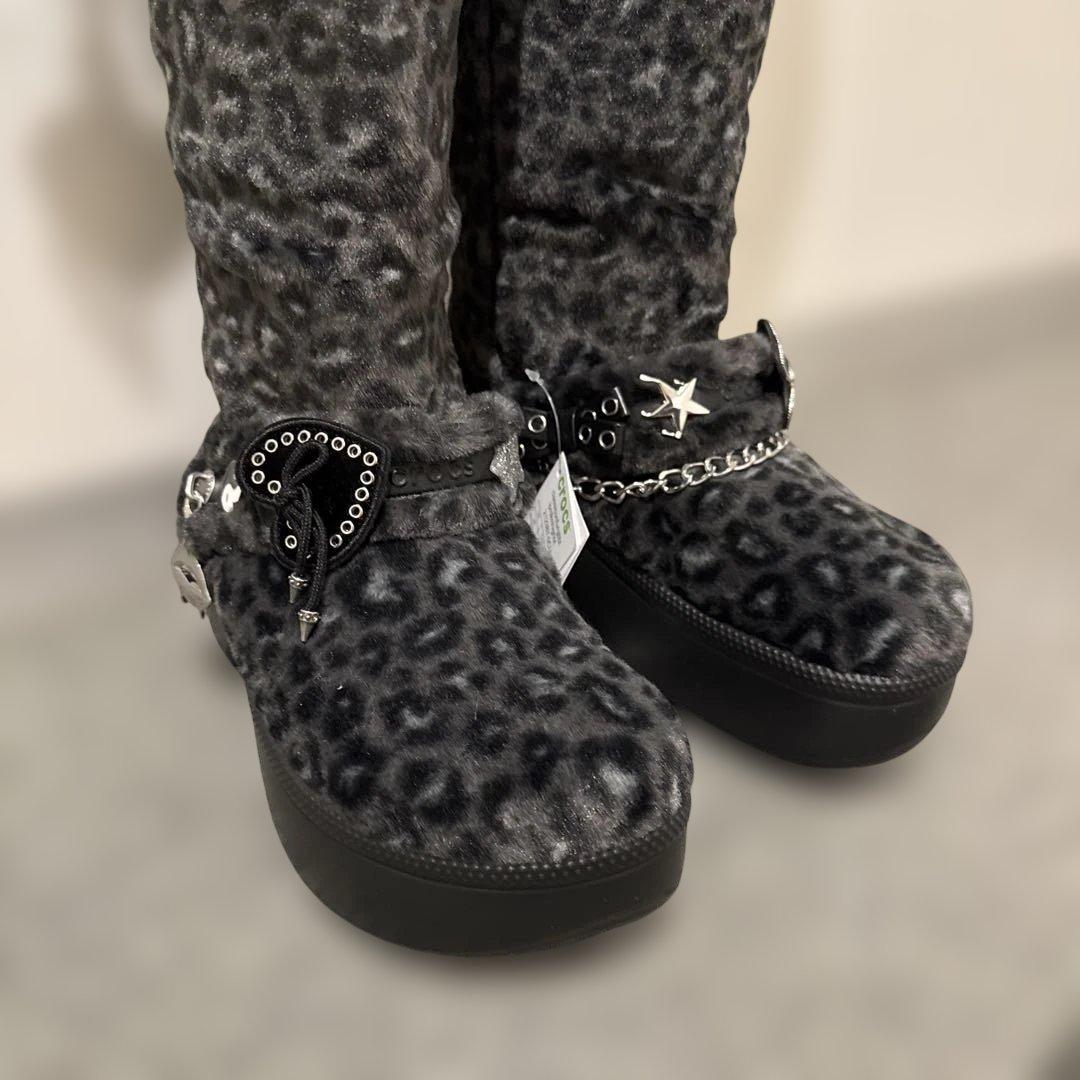 クロックス　クラシック アンファーゲッタブル レオパード ニー ハイ ブーツ