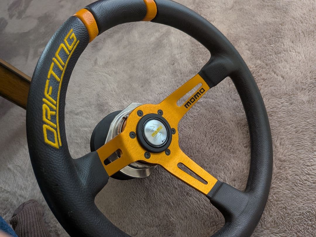 momoステアリング　クイックリリースセット