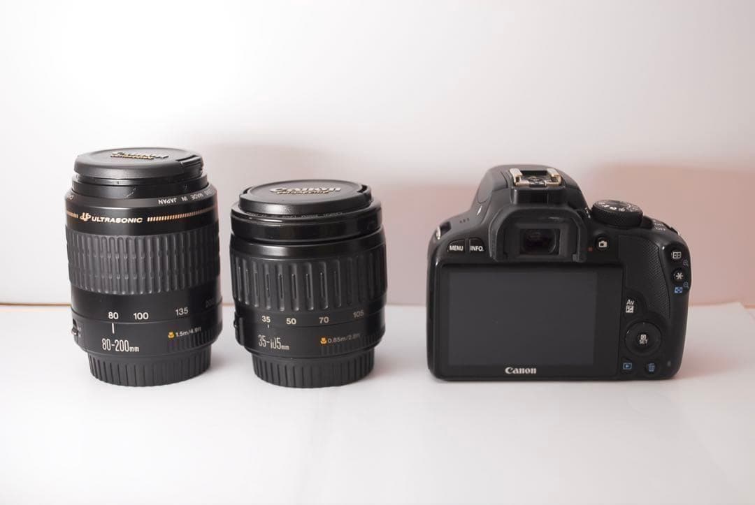 Canon Kiss X7 一眼レフ ダブルレンズ　高画質　軽量　コンパクト☘️