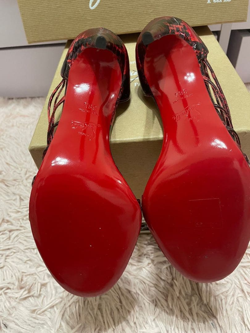 靴 Christian Louboutin