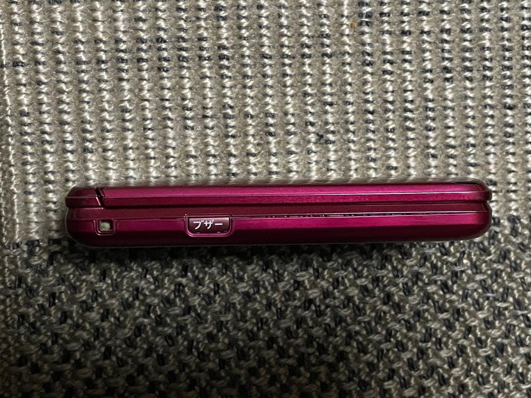 au KYF43 折りたたみ式携帯電話　京セラかんたんケータイライト ガラケー赤