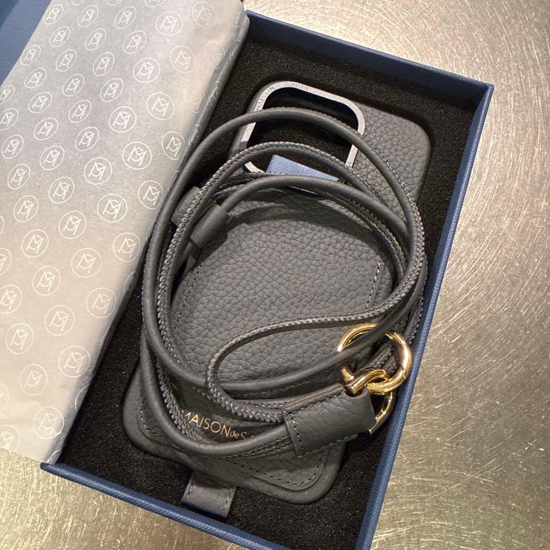 Maison de SABREスマホケースiPhone16pro【新品未使用】