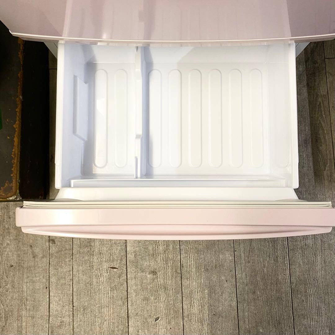 可愛いキッチンに大変身♪人気のピンク♪2ドア冷凍冷蔵庫137L