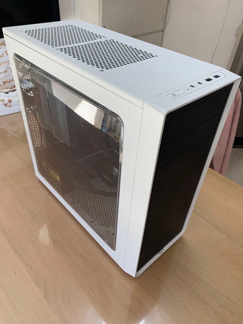 インテル　Core i5 12600K搭載自作PC ホワイト