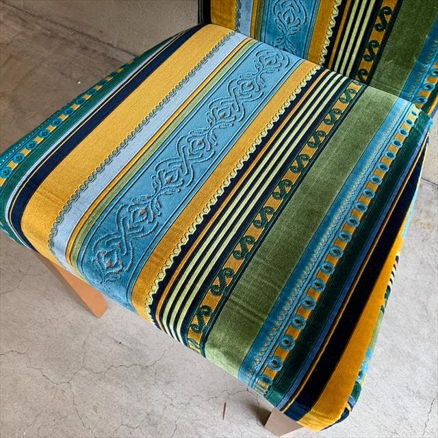 KAREのエコノベリーブリティッシュダイニングチェア①