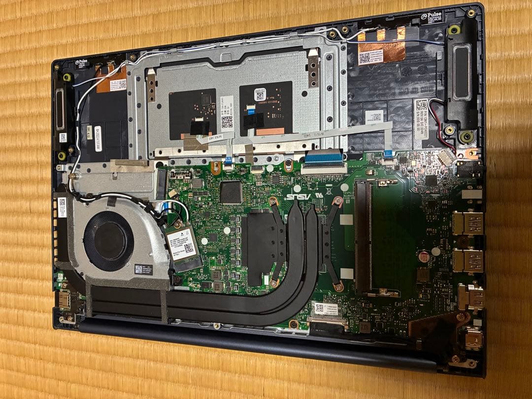 ジャンク！　asus vivobook M1403Q ジャンク品　バッテリー無し