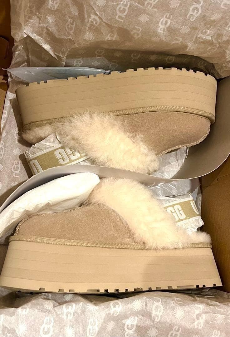 ラスト一点！国内完売品UGG Funkette マスタードシード 23cm