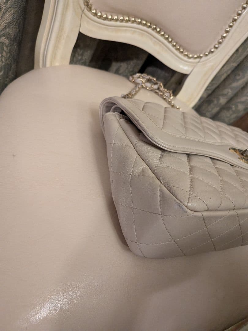 CHANEL ダブルフラップアイボリー バッグ