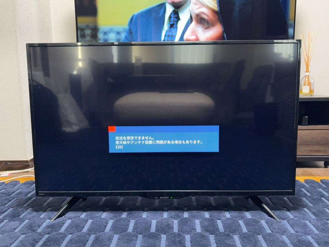 シャープ　液晶テレビ　40インチ　4T-C40 BH1