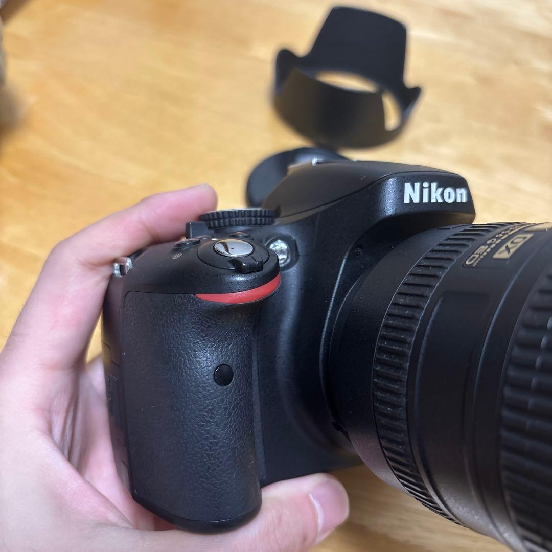 Nikon D5100 ＋AF-S 18-200mm おまけ多数