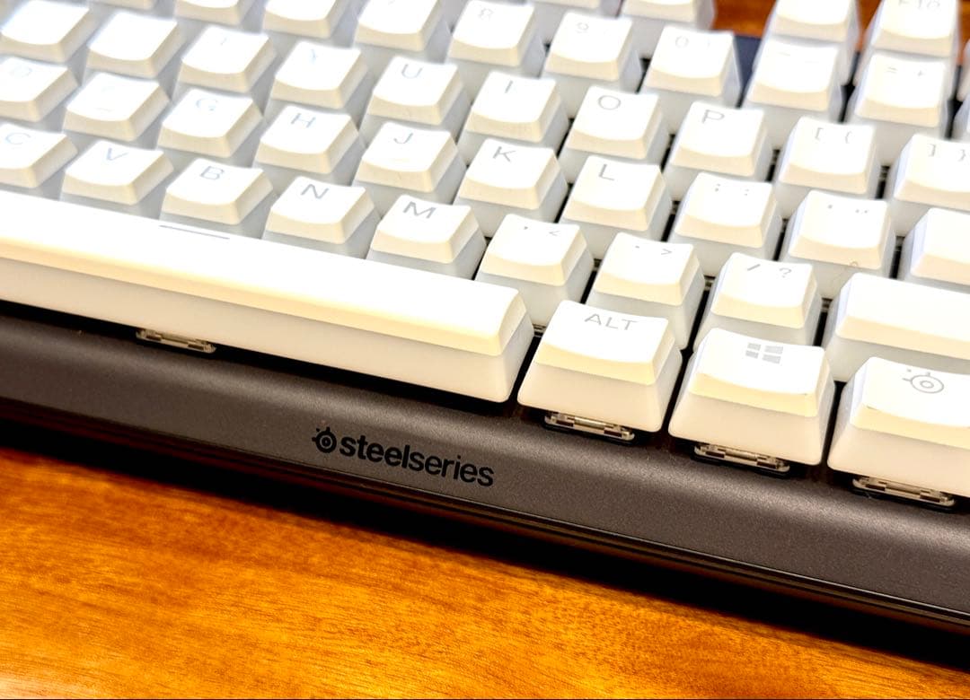 steel series APEX PRO TK(US) + 純正白キーキャップ