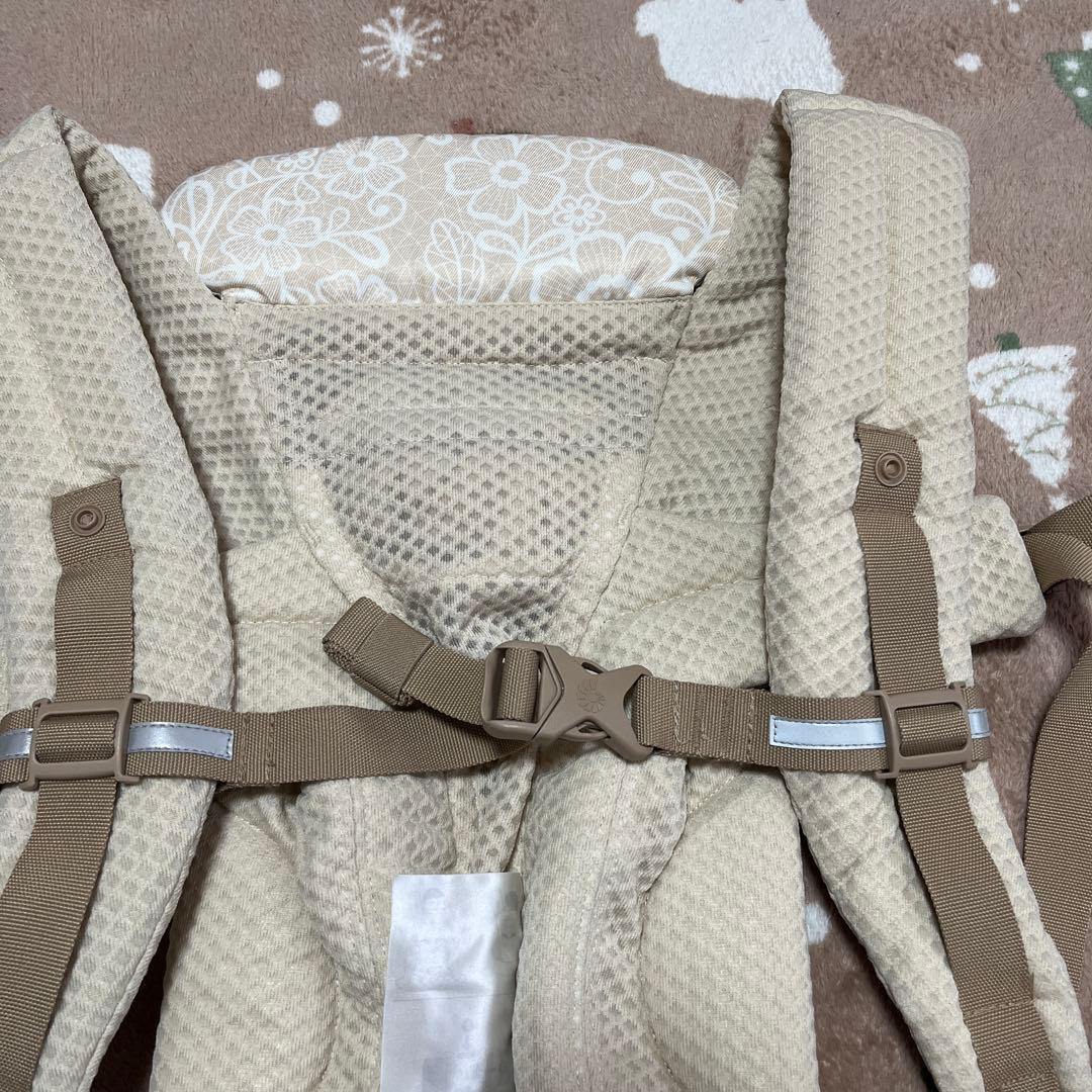 ergobaby 花柄抱っこ紐 ベージュ OMNIカードとよだれパッド付き