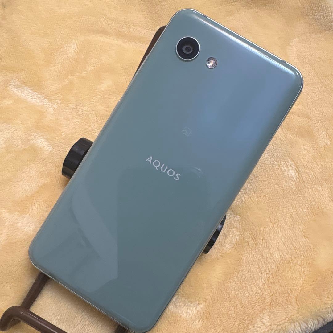 AQUOS r2 compact スモーキーグリーン