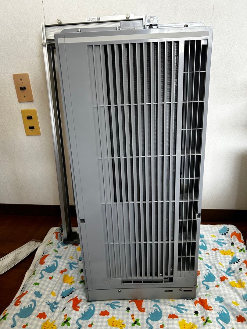美品　コロナルームエアコン CW-1624R 2024年製