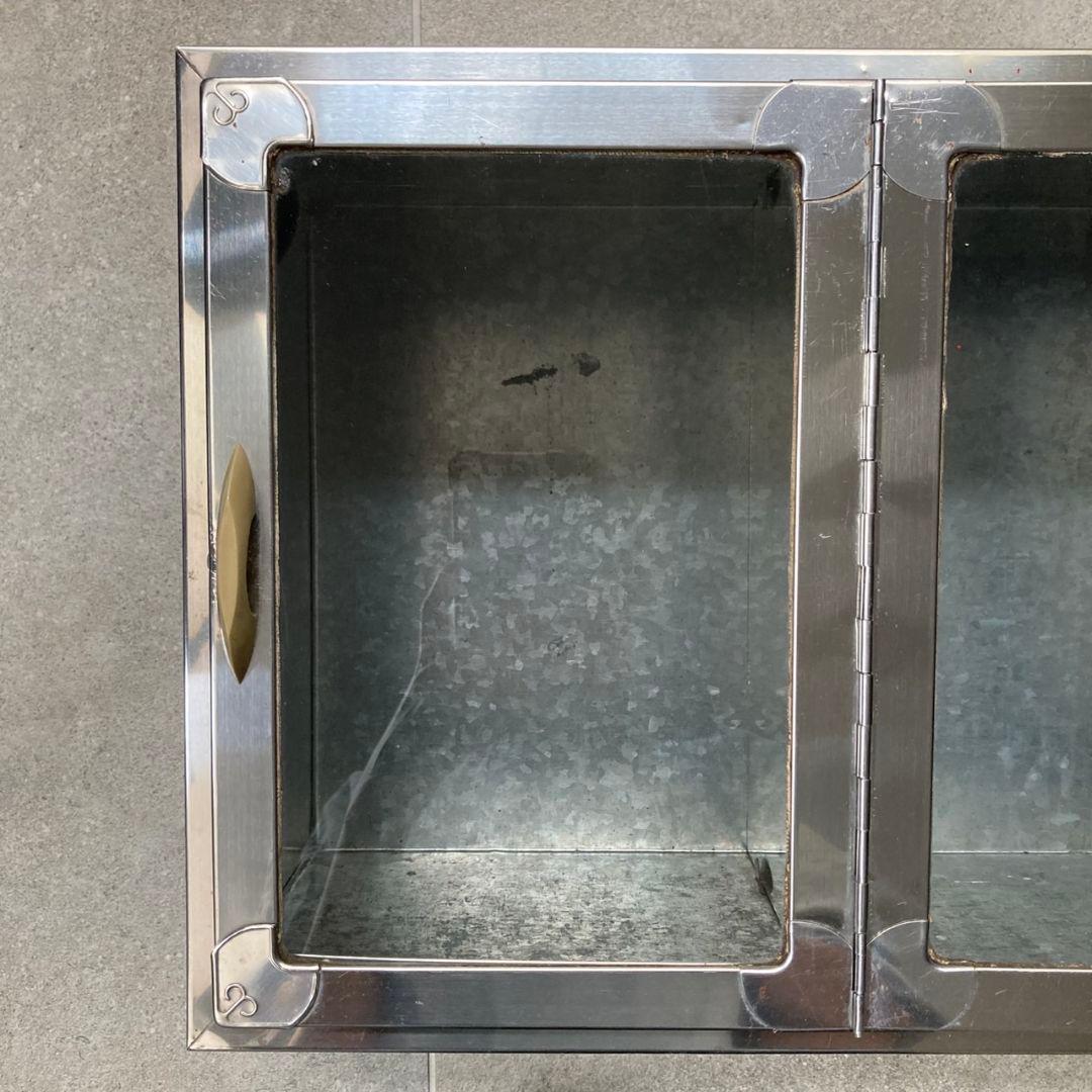 駄菓子屋ブリキ ケース　4枚扉　ガラス窓　仕切付　縦30cm×横79cm