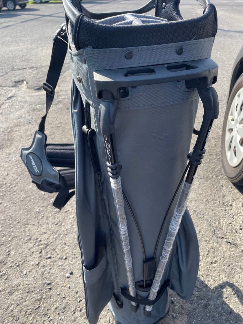 Titleist スタンド式キャディバッグ　ハイブリッド５