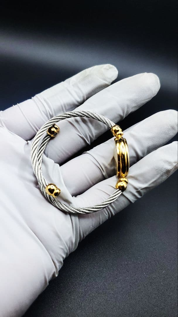 リ*ン様 【稼働品】元箱、説明書付き。　グッチ　GUCCI 2700.2.l