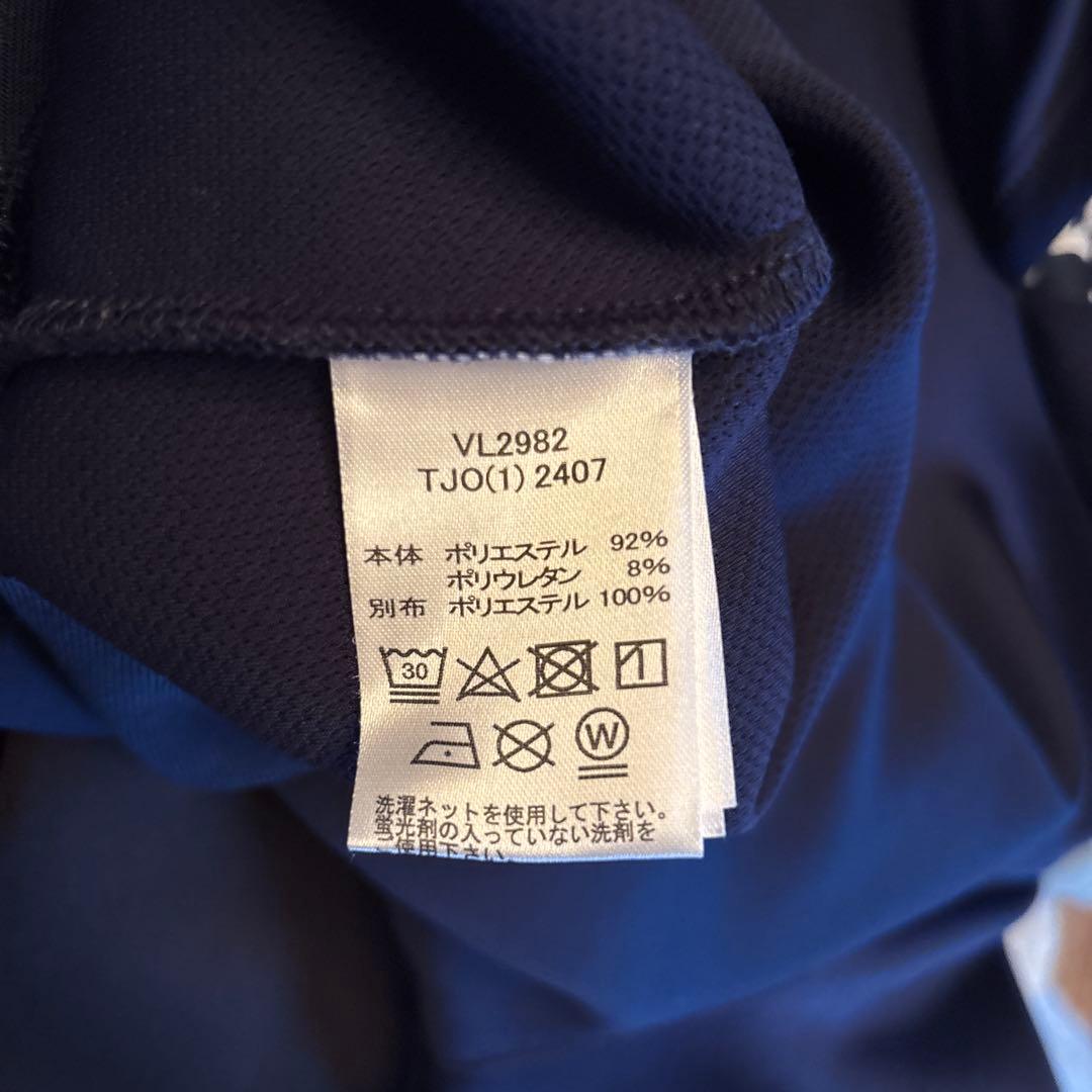 FILA×ウィンザーコラボ　可愛いうさぎシリーズ　　フード付きトレーナー　紺