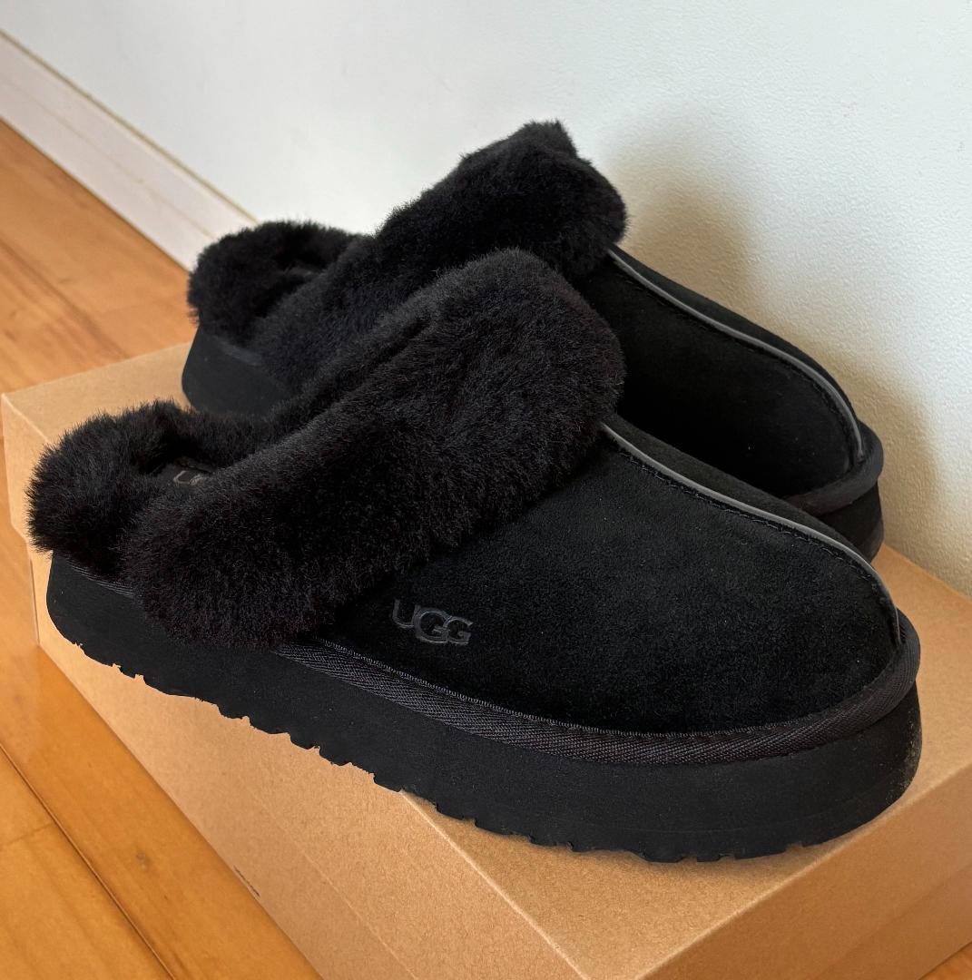 UGG【新品・正規品】ディスケット♡厚底サンダル　US７（24㎝）