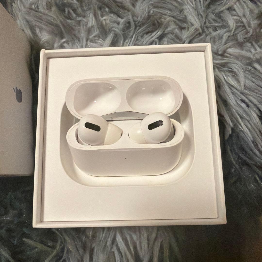 Apple AirPods Pro 第1世代　ワイヤレス充電ケース付き