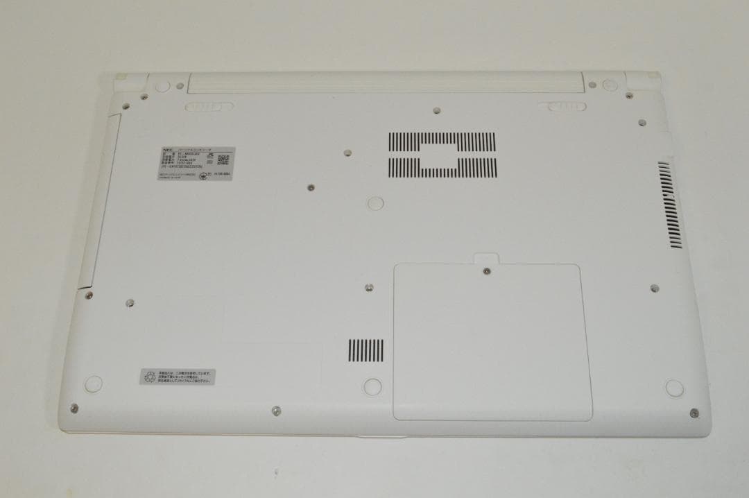 ホワイトLAVIE第8世代Corei7/32G/新品SSD1TB BD再生