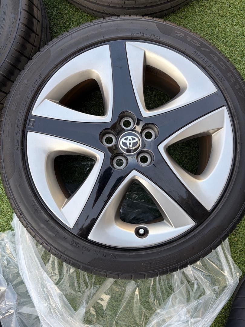 トヨタ プリウス50純正17インチ ホイールセット