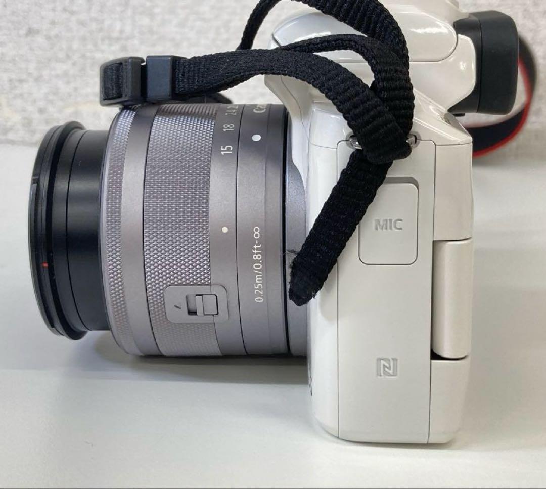 Canon キャノン EOS Kiss M ホワイトミラーレス一眼カメラ