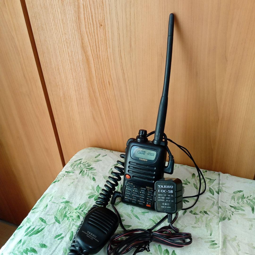 YAESU FT-50 トランシーバー 144/430M　ハンディ マイク電源付