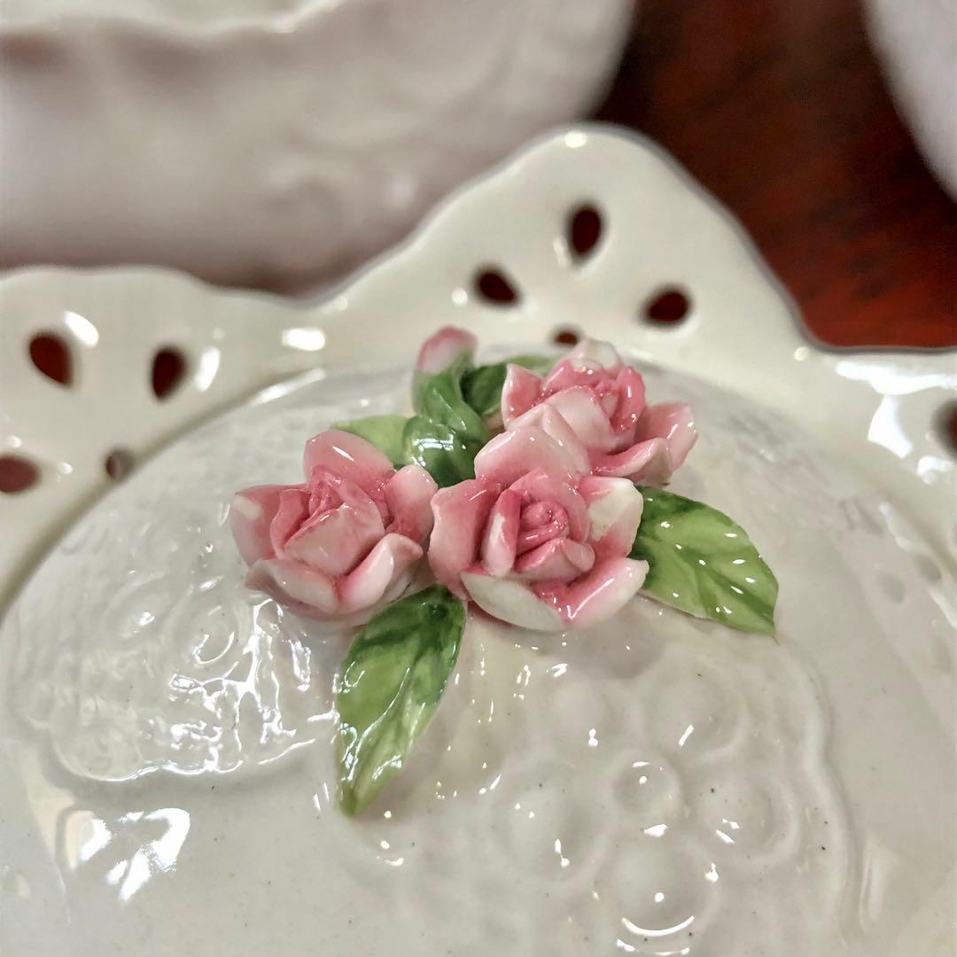 陶器製白いレースと薔薇彫刻のアンティーク小物入れハート型アロマポット 3個セット