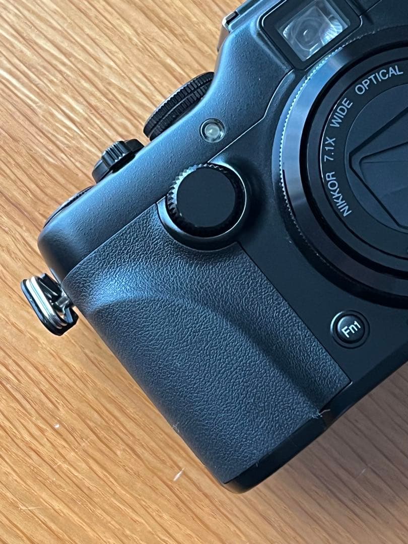 【Nikon COOLPIX P7100】コンパクトデジタルカメラ