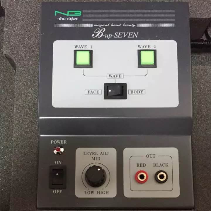 お値下げ‼️美品エストロワ 美顔器‼️