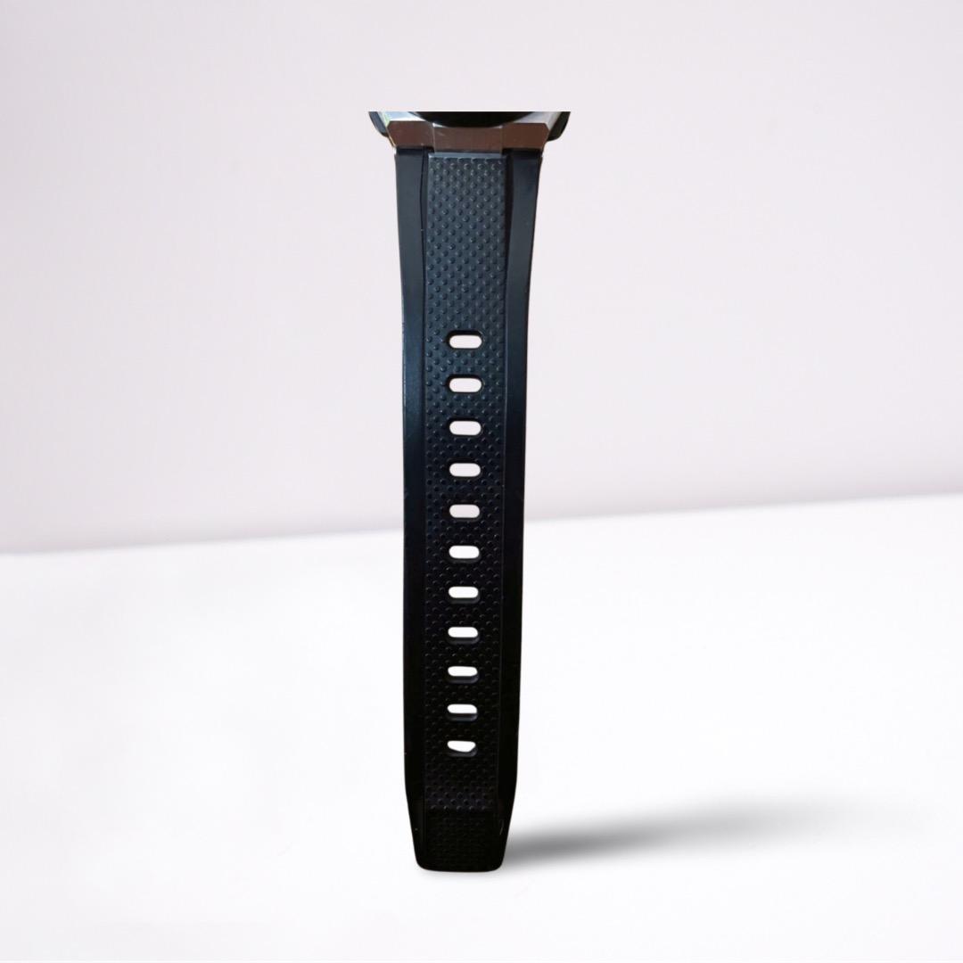 ご*ん様 CASIO G-SHOCK GST-W300 タフソーラー 電波