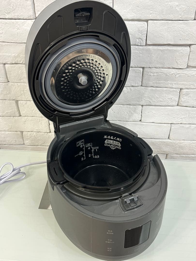 【東京都23区内は送料無料】cuckoo 圧力　無力　炊飯器　玄米　CRP