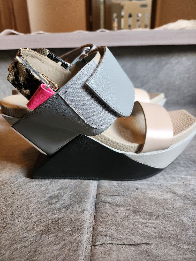 美品 UNITED NUDE サンダル