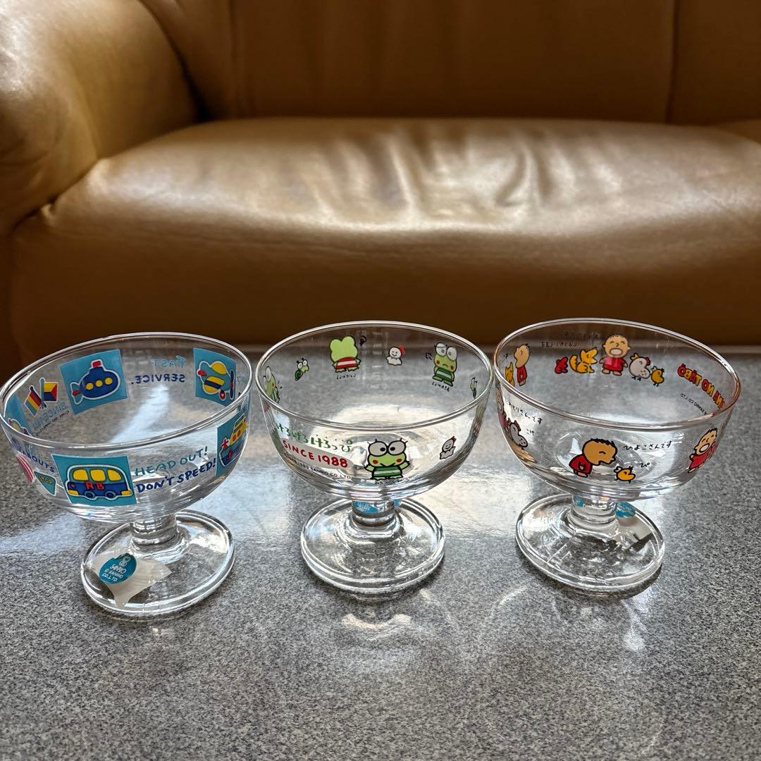 未使用サンリオみんなのたあ坊、けろけろけろっぴ、ランナバウツ.デザートグラス3個