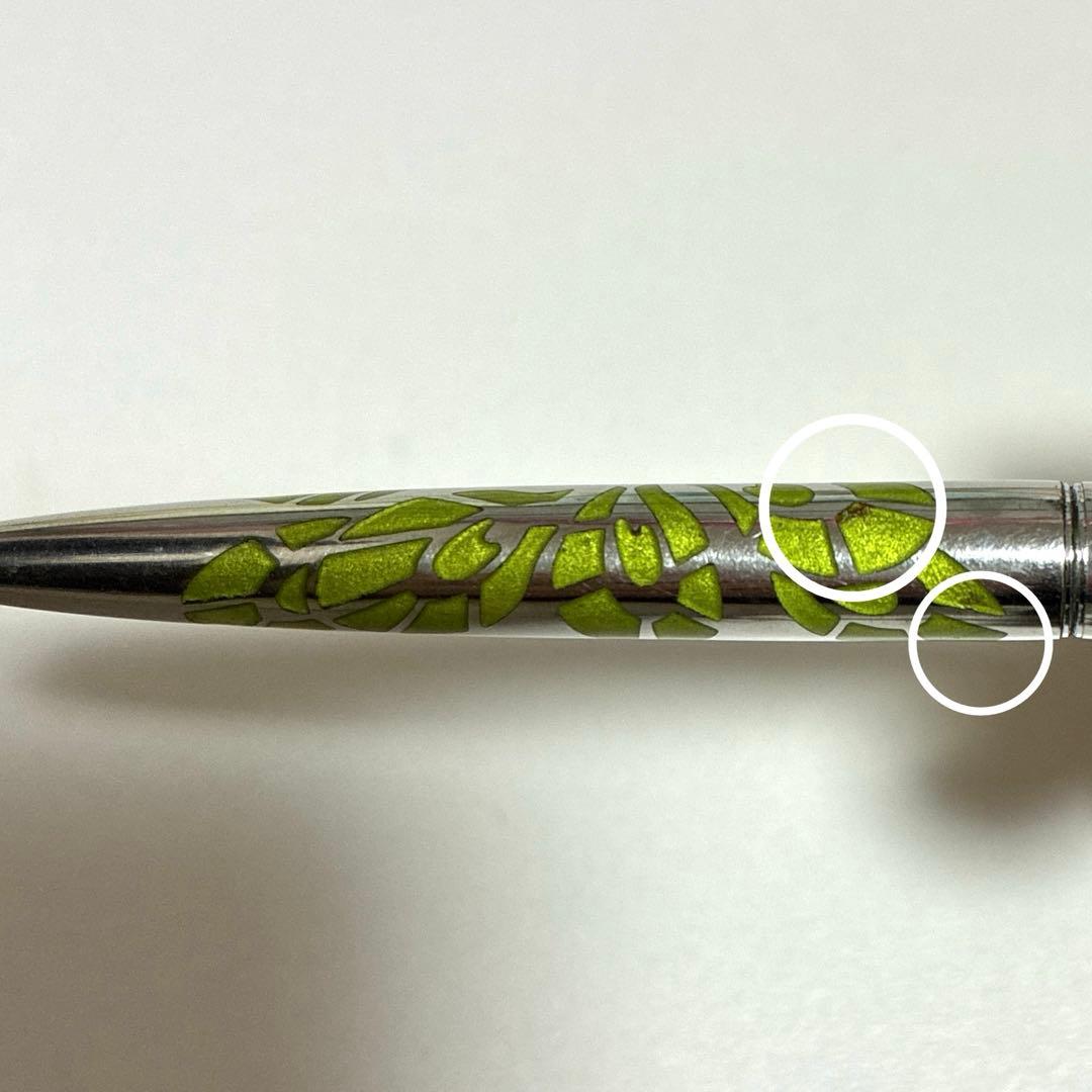 葉模様の金属製ボールペン　激レア　文具　文房具　筆記具